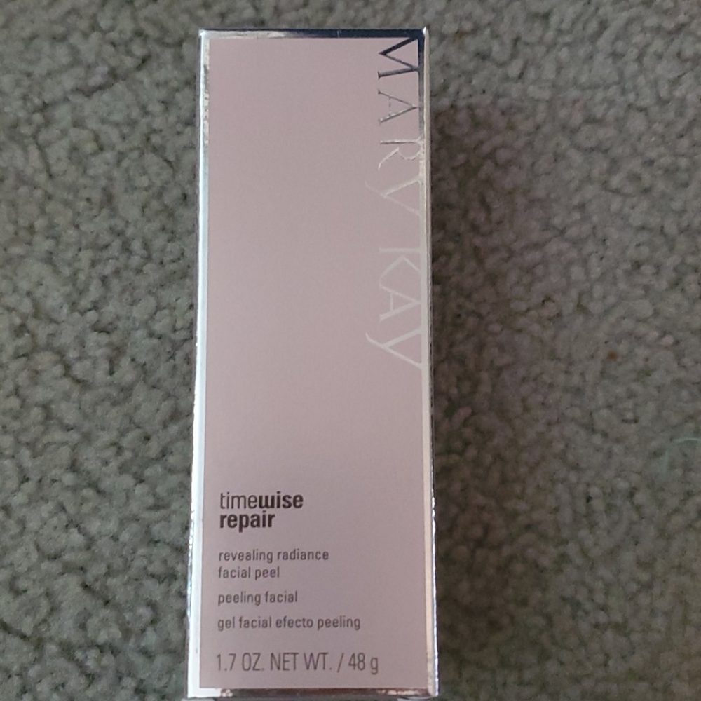 💓NIB Revealing Radiance Facial Peel 💓
